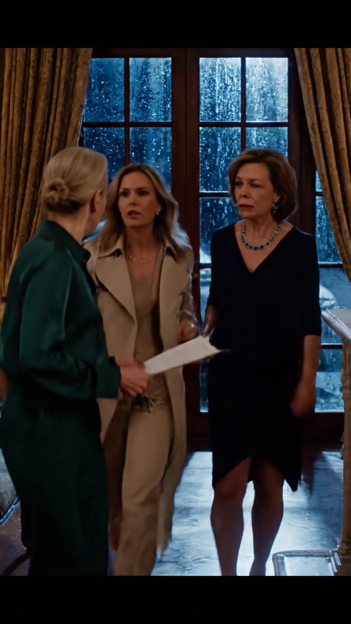 Maintenant que votre mari est mort, qu'il est en deuil, qu'il fait ses valises et qu'il ne revient jamais ! – Ma belle-fille a dit au dîner, mon fils a juste souri et a hissé la maison n'a jamais vraiment été la vôtre de toute façon. J'ai déménagé sans un mot, le lendemain, je suis allé à la banque et... Nouvelles