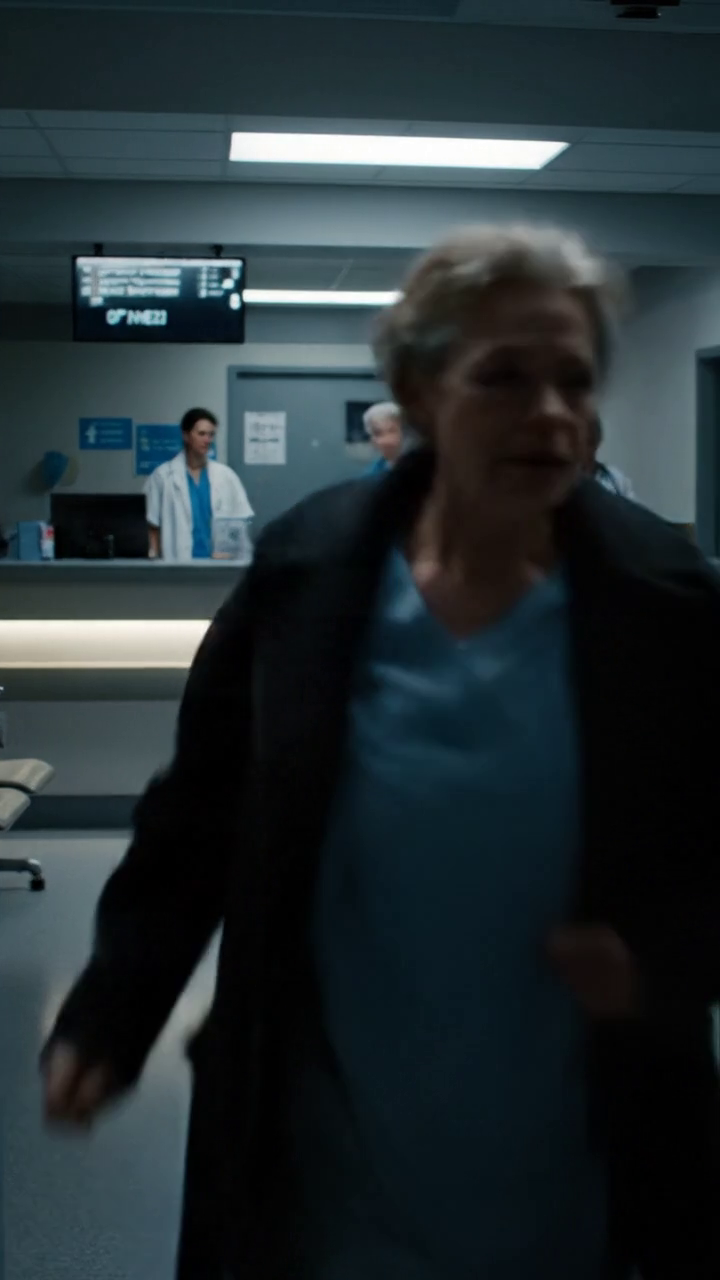 Ma petite-fille m'a appelé de l'hôpital à 3 17 heures du matin, et au moment où je suis arrivé aux urgences, je savais déjà que c'était la nuit où tout dans notre famille allait venir à la lumière.