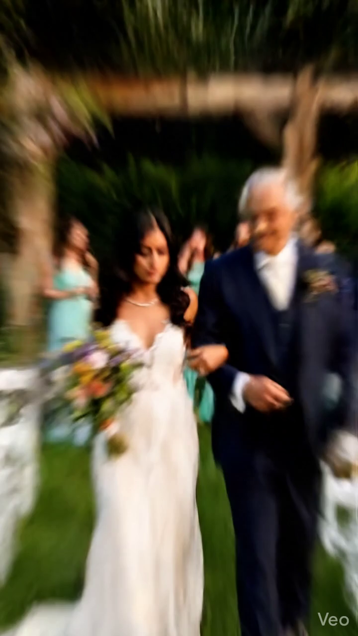 Elle est restée silencieuse à travers le divorce puis est arrivée au Gala portant une bague qu'il n'a jamais pu Nouvelles