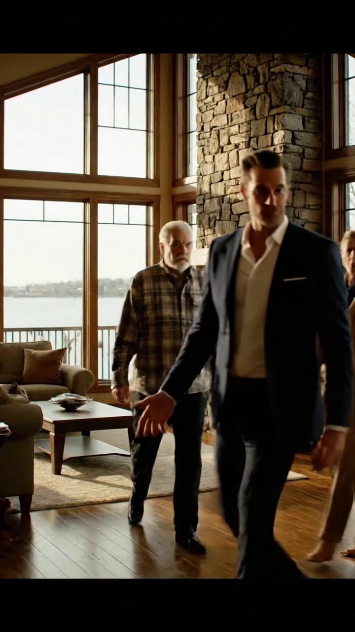 Il marcha dans ma maison du lac et dit: «C'est notre place maintenant» Puis il vit qui était assis à ma table. Nouvelles