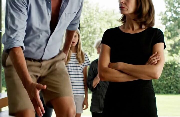 Cinq jours après le divorce, la belle-mère a demandé pourquoi êtes-vous encore là ?