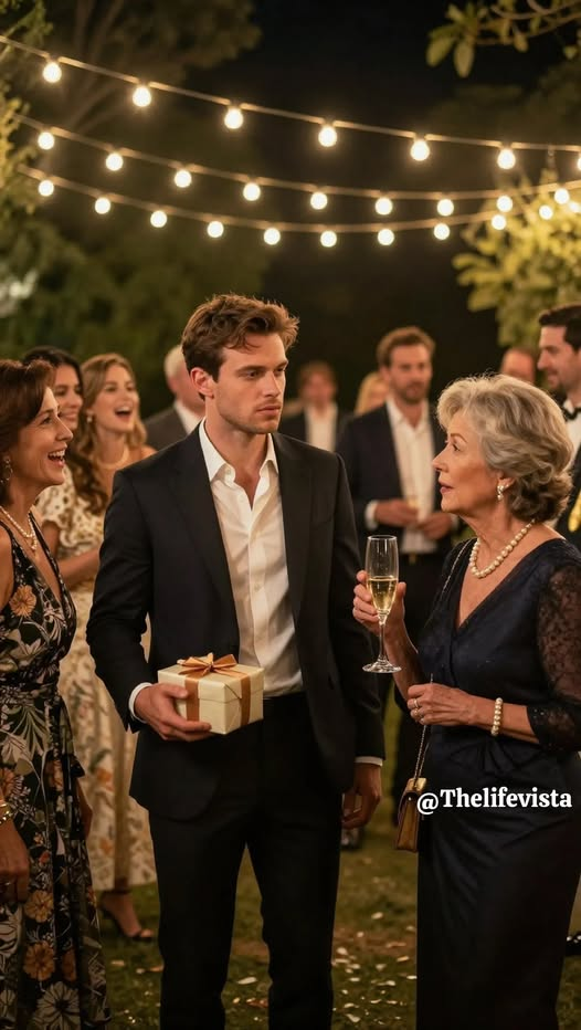 Ma mère m’a appelé “L’Emarrassement de la famille” à son 60e anniversaire Donc, je réécris tranquillement le récit et laisse la vérité faire le discours