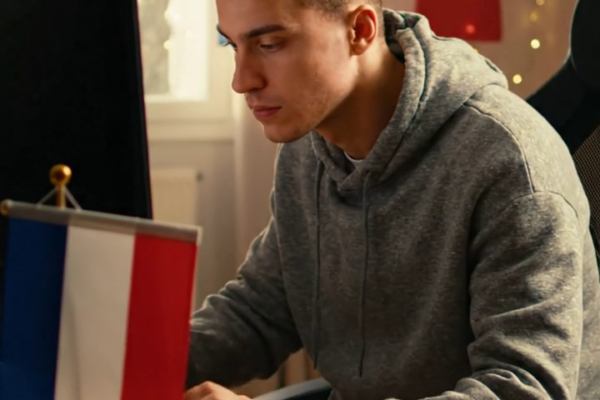 Daniel pensait que gifler sa femme lui donnerait l’air fort – au lieu de cela, cela a révélé la vérité qui a mis fin à sa réputation pour toujours.