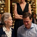 Maman, tu devrais t’excuser. Le restaurant est allé si vite que Eleanor a pu entendre la glace s’installer dans son verre d’eau.